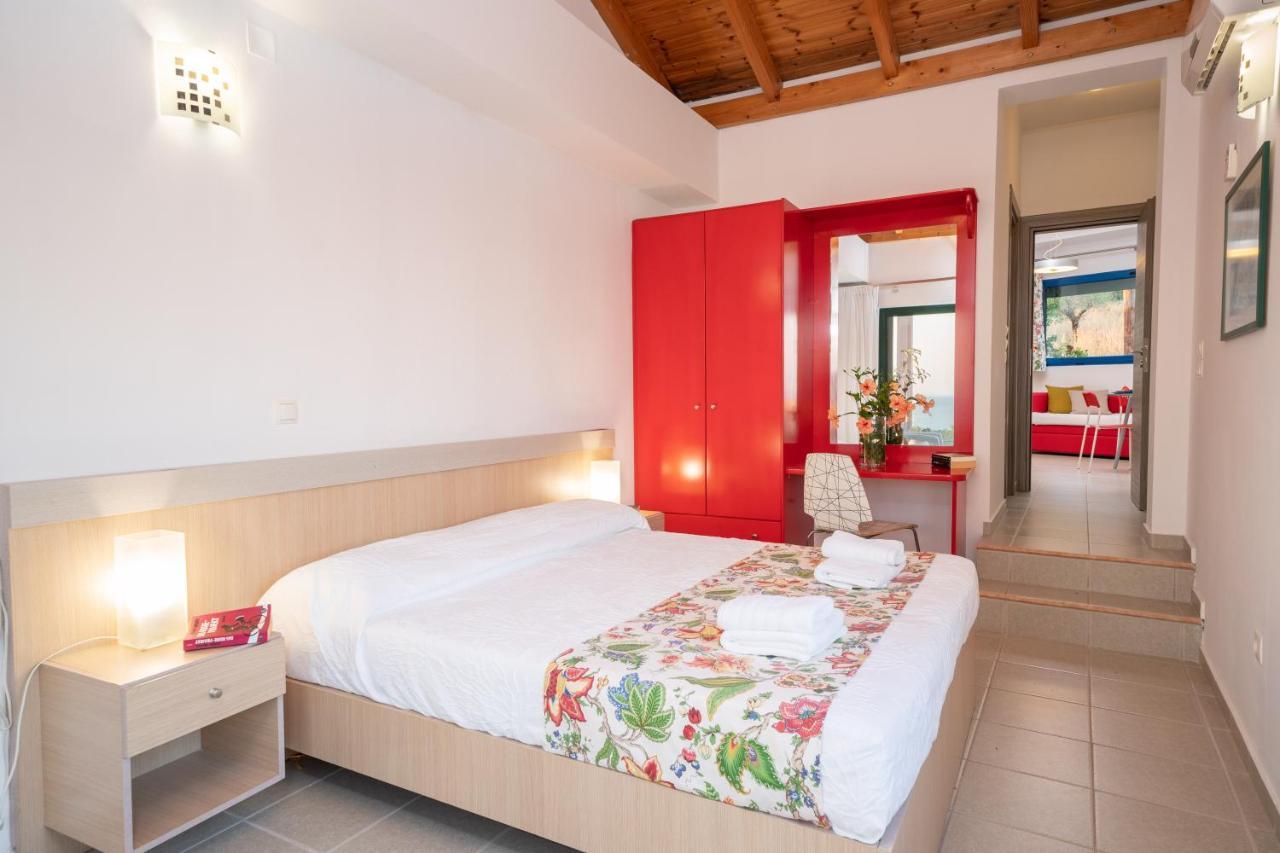 Lucia Simona Villas Mousata Exterior photo