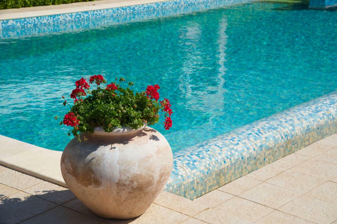Lucia Simona Villas Mousata Exterior photo